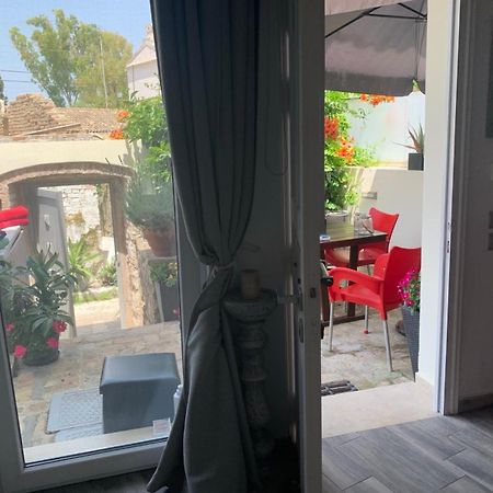 Anemomilos Jacuzzi Suite Corfu  المظهر الخارجي الصورة