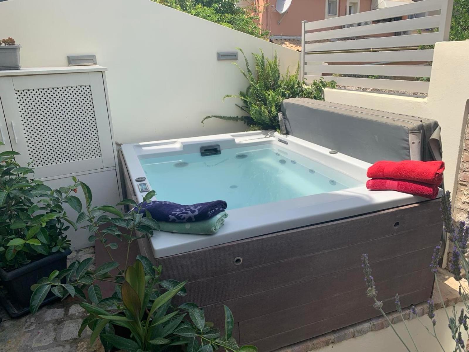 Anemomilos Jacuzzi Suite Corfu  المظهر الخارجي الصورة