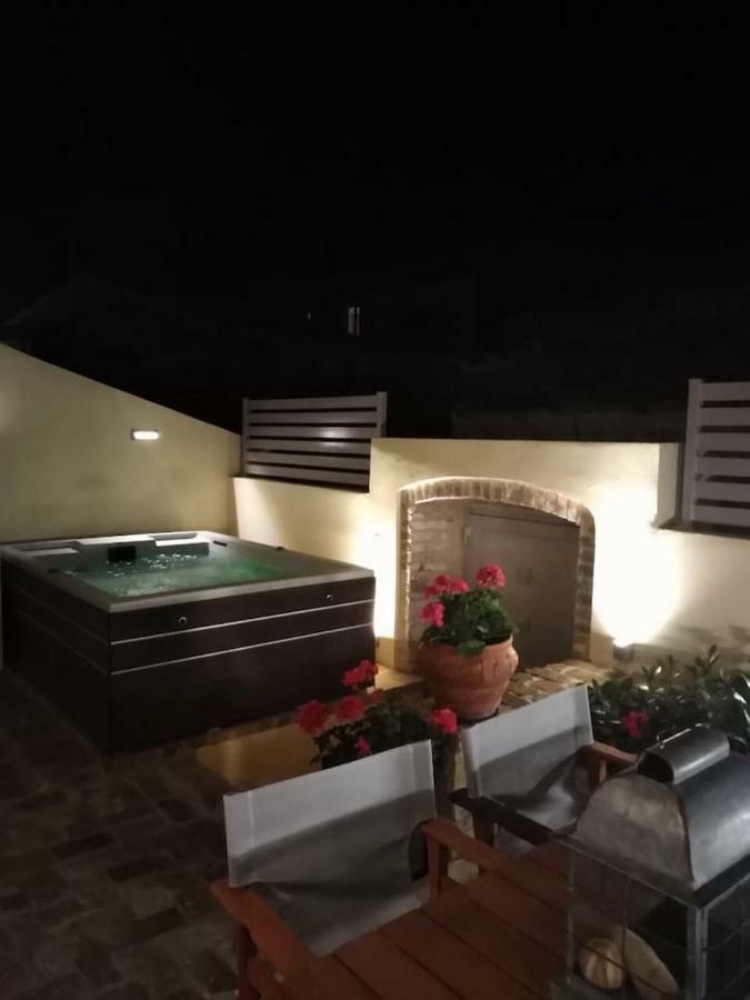Anemomilos Jacuzzi Suite Corfu  المظهر الخارجي الصورة