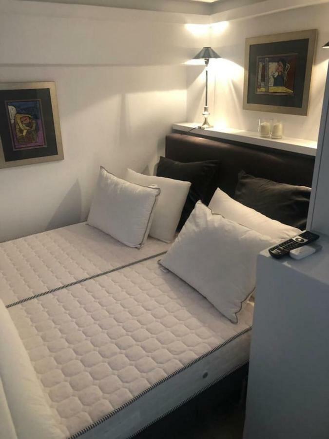 Anemomilos Jacuzzi Suite Corfu  المظهر الخارجي الصورة
