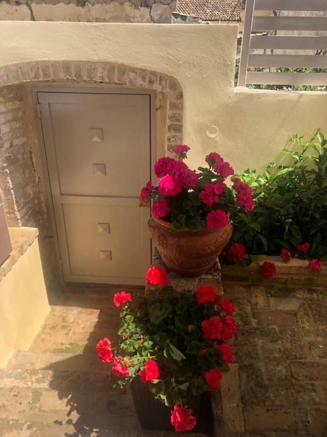 Anemomilos Jacuzzi Suite Corfu  المظهر الخارجي الصورة